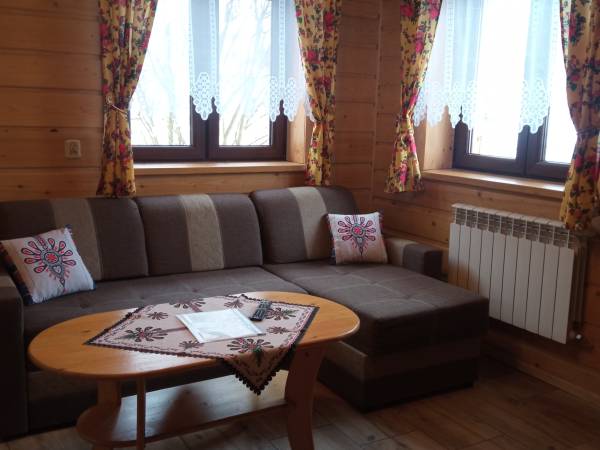 Domek z dwoma balkonami 