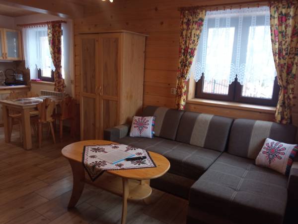 Domek z dwoma balkonami 