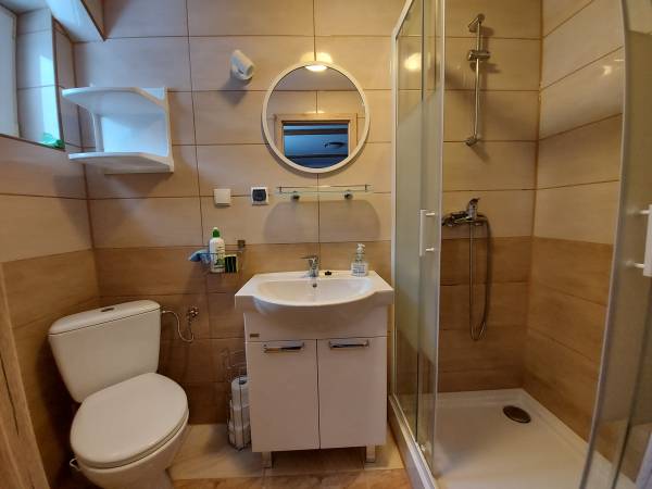 łazienka pokój 2os.