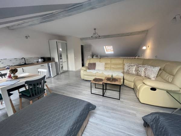 Apartament z anexem kuchennym 4-5 os.