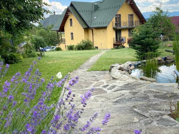 Apartamenty ADAMCYKÓWKA z jacuzzi i sauną