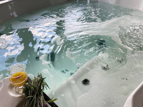 Apartamenty ADAMCYKÓWKA z jacuzzi i sauną