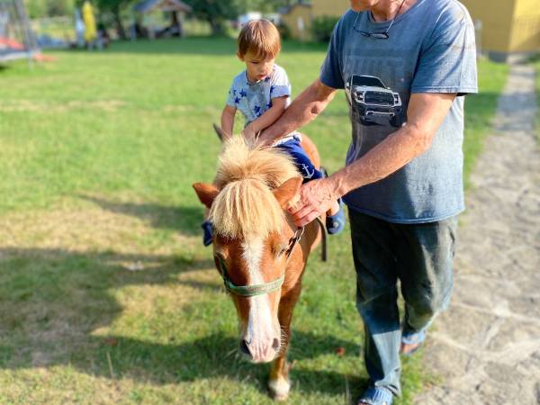 Apartamenty ADAMCYKÓWKA z jacuzzi i sauną