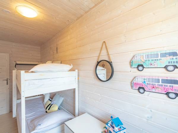 domek 4-6 osobowy (biały)