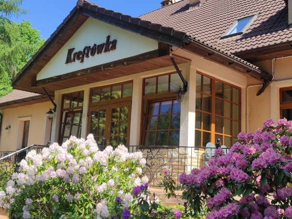 DWOREK i GLAMPING KREFTÓWKA