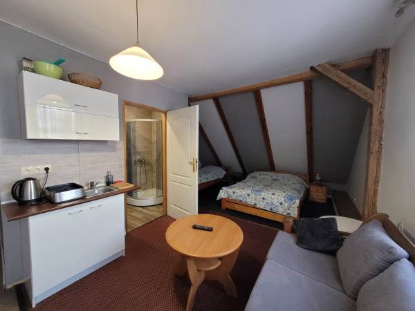 Pokój 104 - 4 osobowy