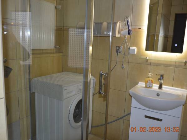 łazienka w apartamencie 6- 9-osobowym