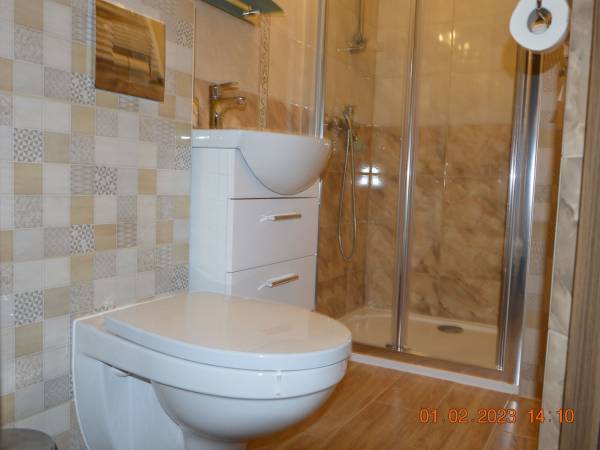 apartament 2-pokojowy-łazienka