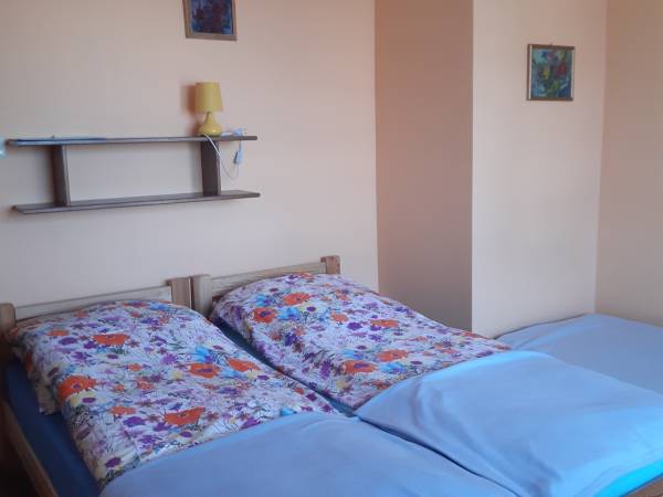 Pokój Nr 2 ,3os z balkonem