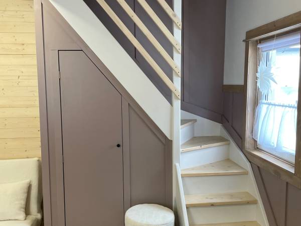 Schody na piętro apartamentu