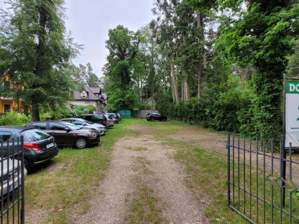 Parking między Lotosem a M Kryształem