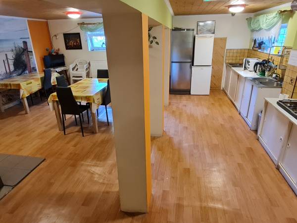 Kuchnia z jadalnią w Lotosie