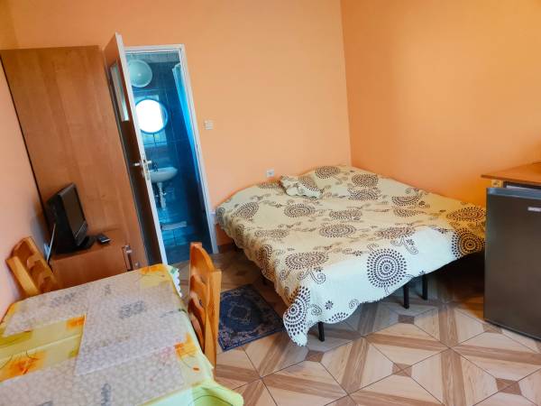 pok. nr 7. (3-os. parter)