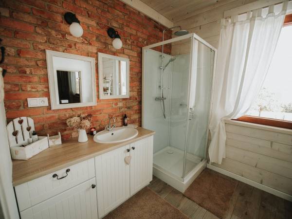 Stodoła, łazienka z sauną