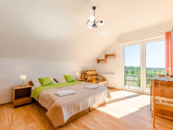 POKÓJ 2-OS. Z DOST. II PIĘTRO (NR 9)