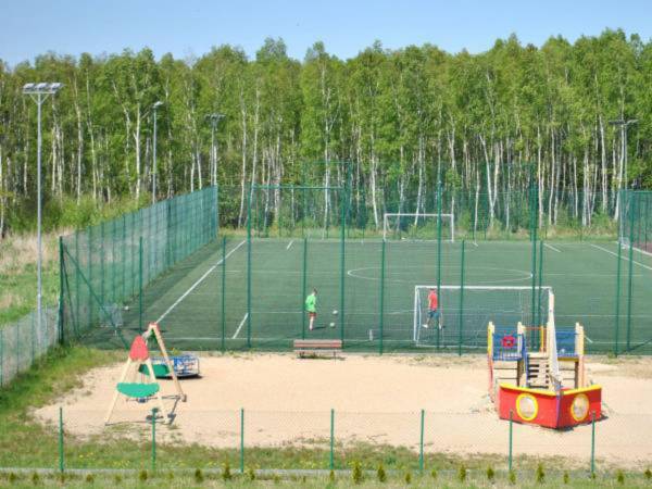 PLAC ZABAW (OBOK POSESJI)