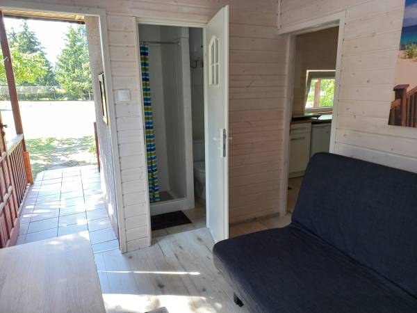 Domek nr 4 turkusowy, 2 pokojowy 
