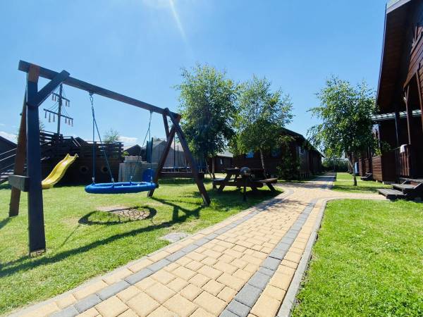 DOMKI NAD MORZEM DZIEDZIC