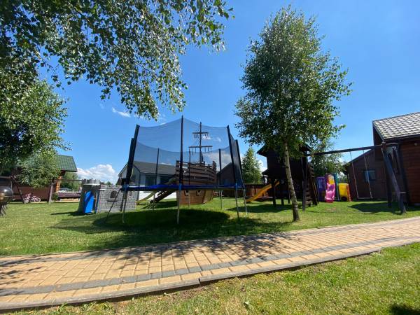 DOMKI NAD MORZEM DZIEDZIC