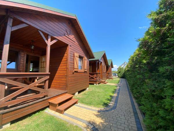 DOMKI NAD MORZEM DZIEDZIC