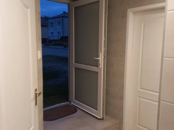 mieszkanie dwupokojowe wejście