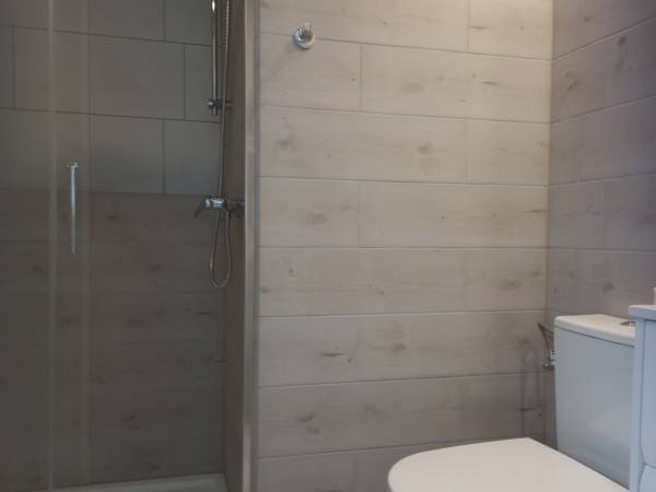 mieszkanie dwupokojowe łazienka nr1