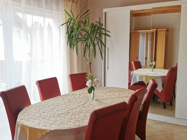 Domki w Krainie Wygasłych Wulkanów Eden