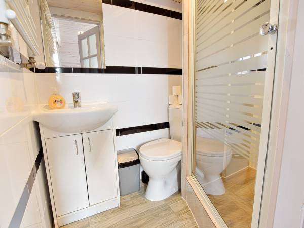 Prywatna łazienka w pokoju nr 4