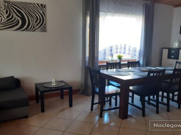 Dom i Domek E.W.A w Jantarze