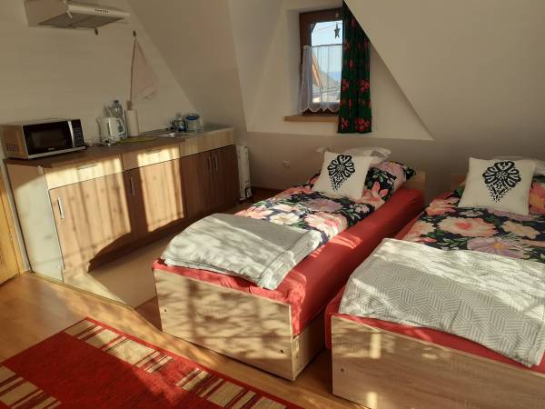 Pokój nr 4 (3osobowy)