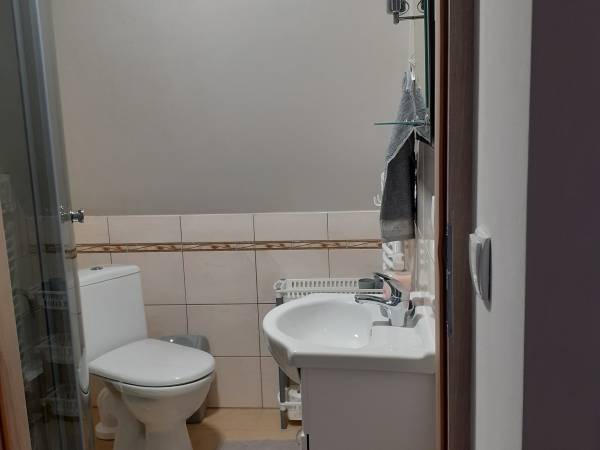 Łazienka pokój nr 4.( 3osob.)