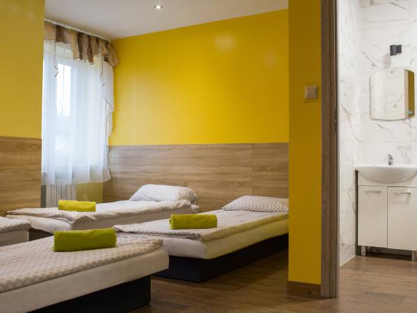 Pokój 4 osobowy z łazienką