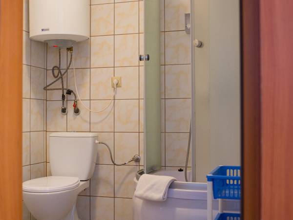 łazienka w pokoju 3 osobowym 