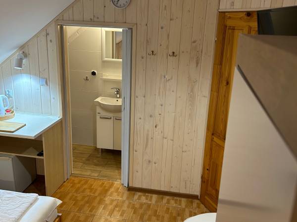 pokój nr 4 2os z łazienką i balkonem