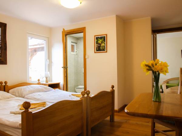 sypialnia w apartamencie dębowym