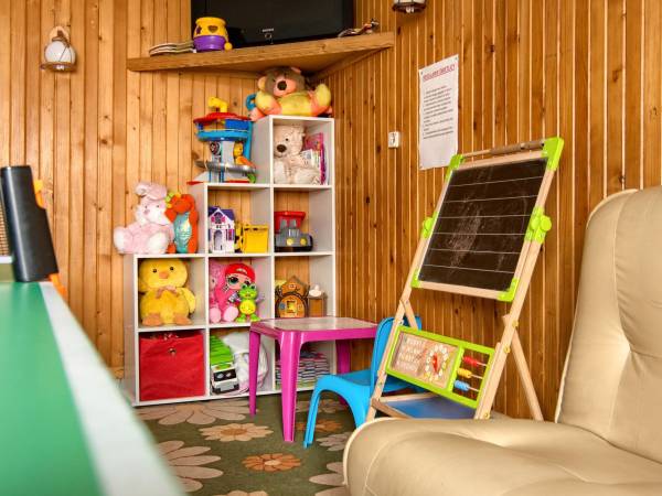 Kącik zabaw dla dzieci / świetlica