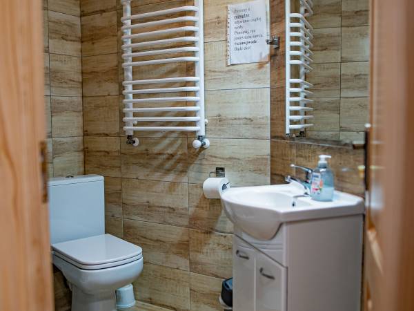 Łazienka w pokoju nr 4