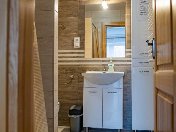 Łazienka w pokoju nr 2