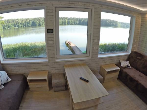 Mniejszy domek - salon