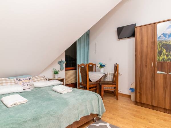 pokój -4 os -balkon