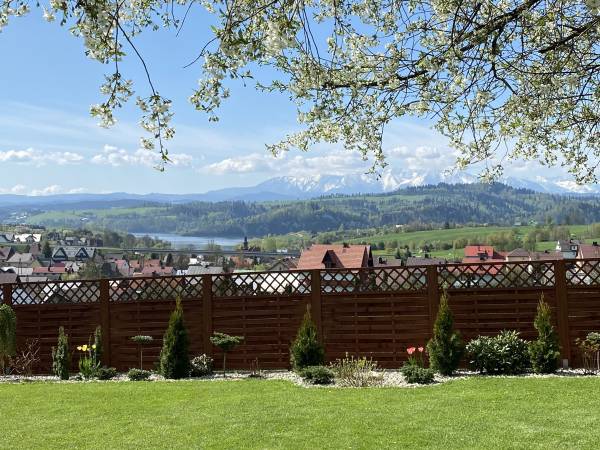 Widok na Tatry i Jezioro Czorsztyńskie