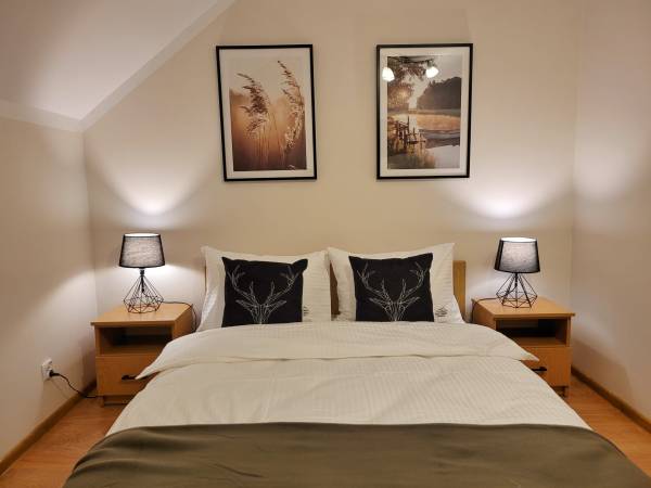 Pokój dwuosobowy z łóżkiem małżeńskim