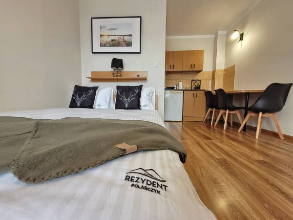 Pokój 3-osobowy z niezależnym wejściem, łazienką i aneksem kuchennym 