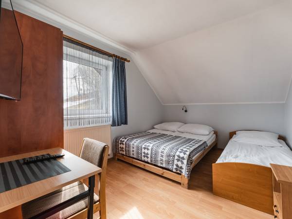 Pokój trzyosobowy nr 4