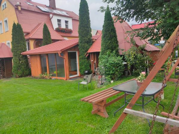 apartament po lożony w ogródku przy basenie