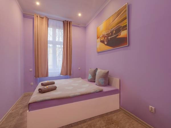 Hostel 70s and Apartmenty Queen