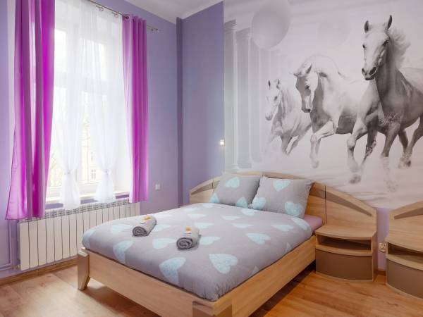 Hostel 70s and Apartmenty Queen