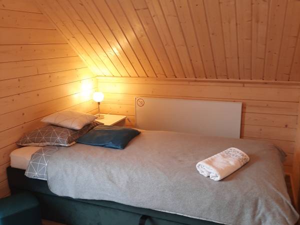 sypialnia 2 z dwoma łóżkami