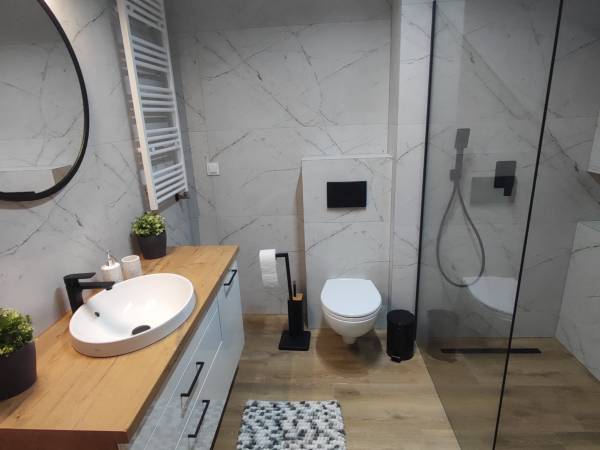 Łazienka z prysznicem