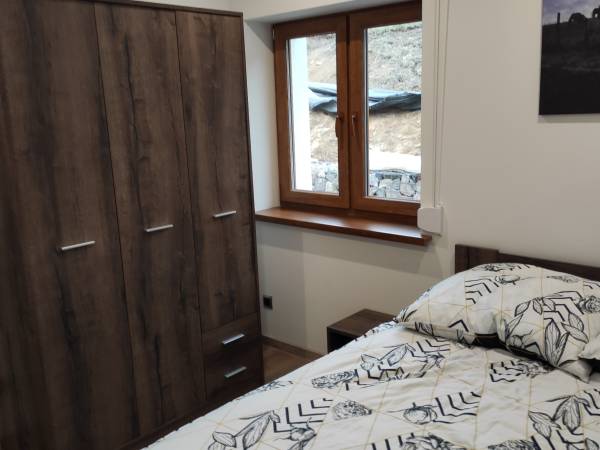 sypialnia nr 2 ( apart. 4 os. )